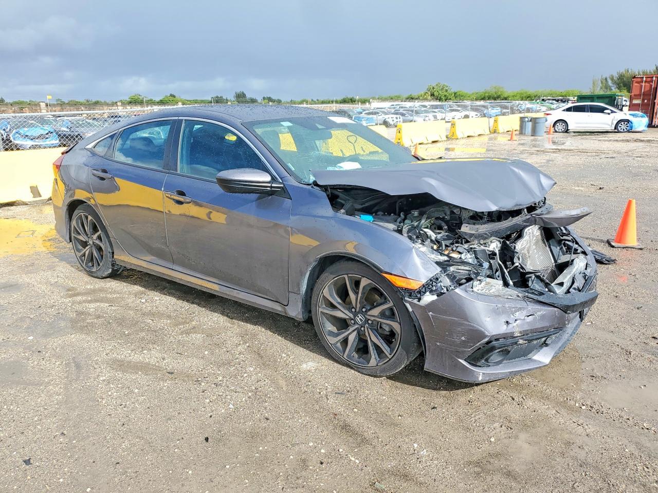 2019 Honda Civic Sport - Image 4