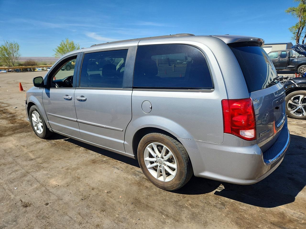 2016 Dodge Grand Caravan Sxt - Фото 2