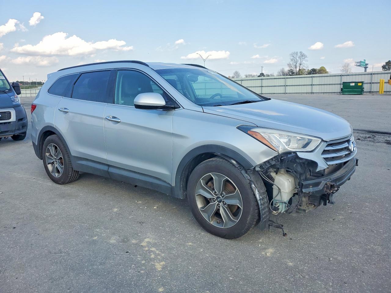 2016 Hyundai Santa Fe Se - Image 4