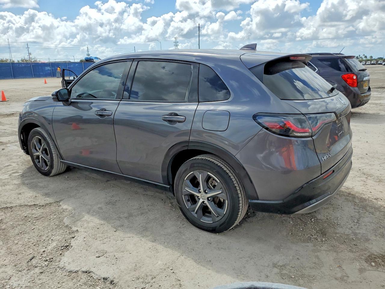 2025 Honda Hr-V Exl - Image 2