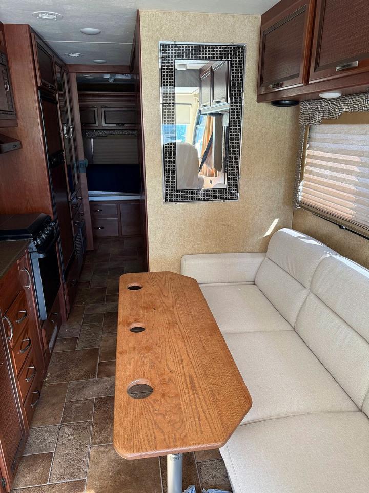 2016 Ford Econoline E450 Super Duty Commercial Stripped Chassis - Фото 6