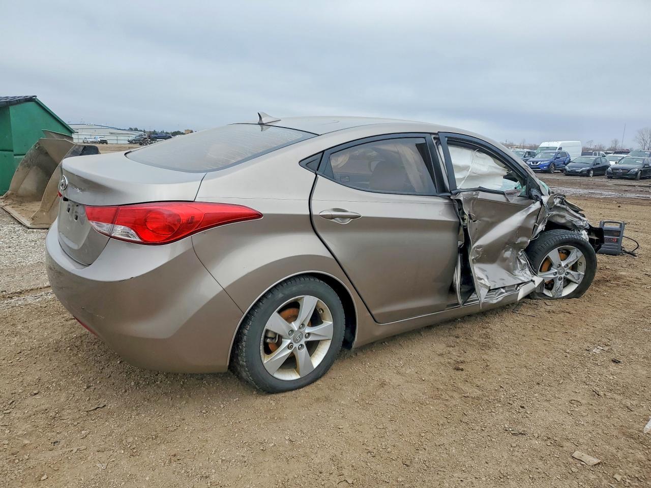 2013 Hyundai Elantra Gls - Image 3