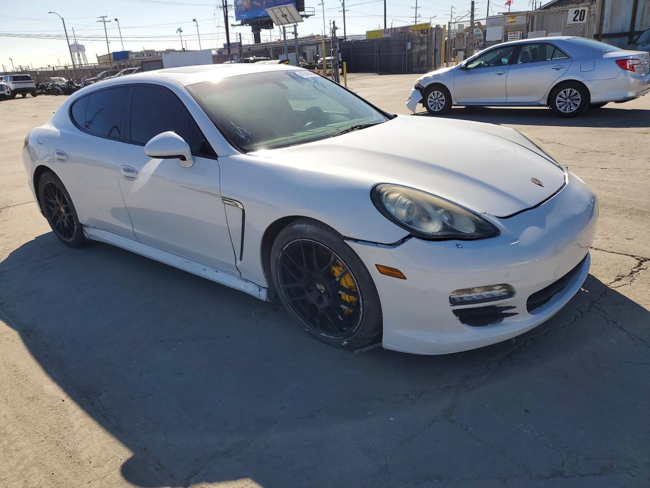 2012 Porsche Panamera 2 - Image 4