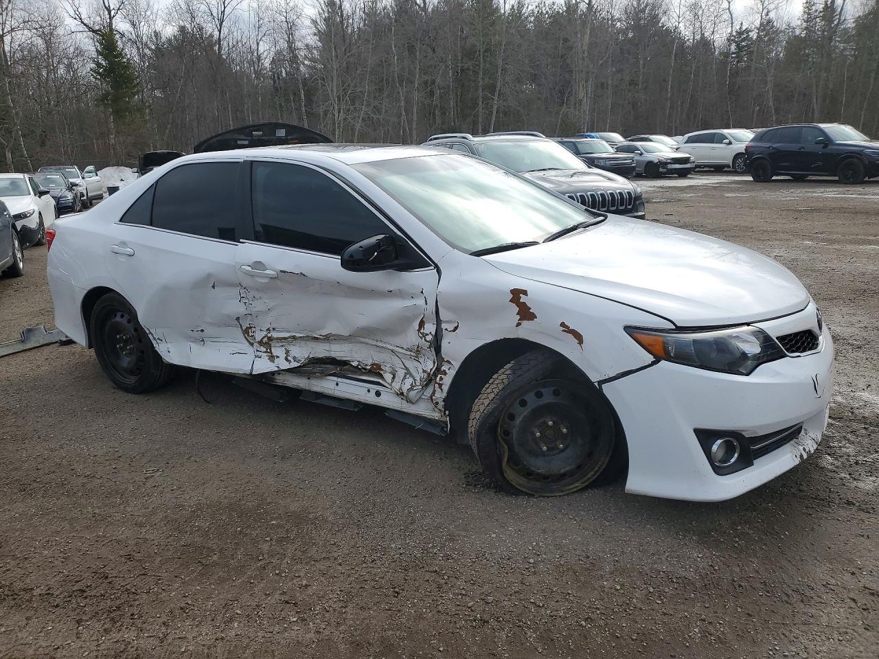 2014 Toyota Camry L - Image 4