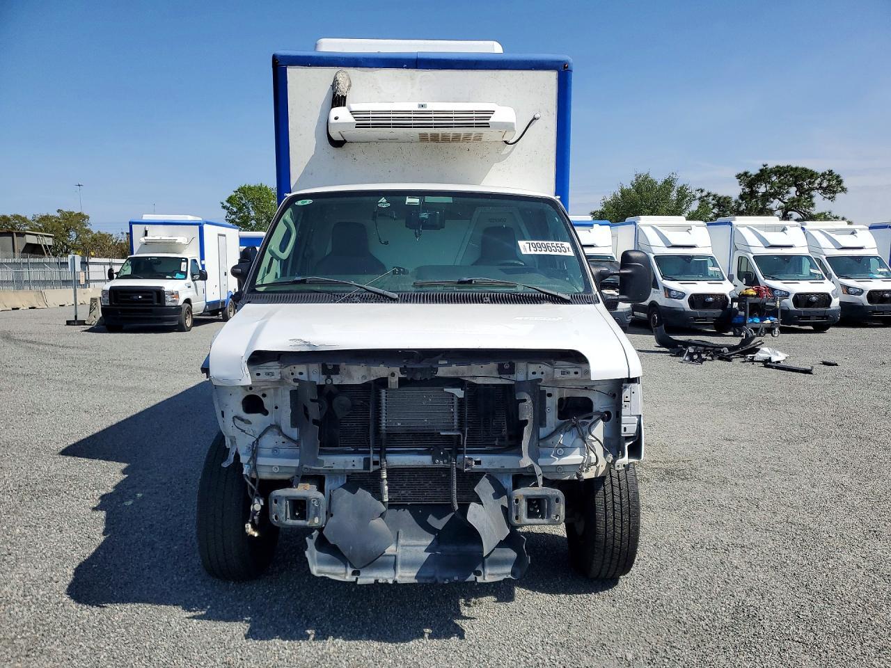 2023 Ford E350 Refrigerated Box Truck - Фото 5