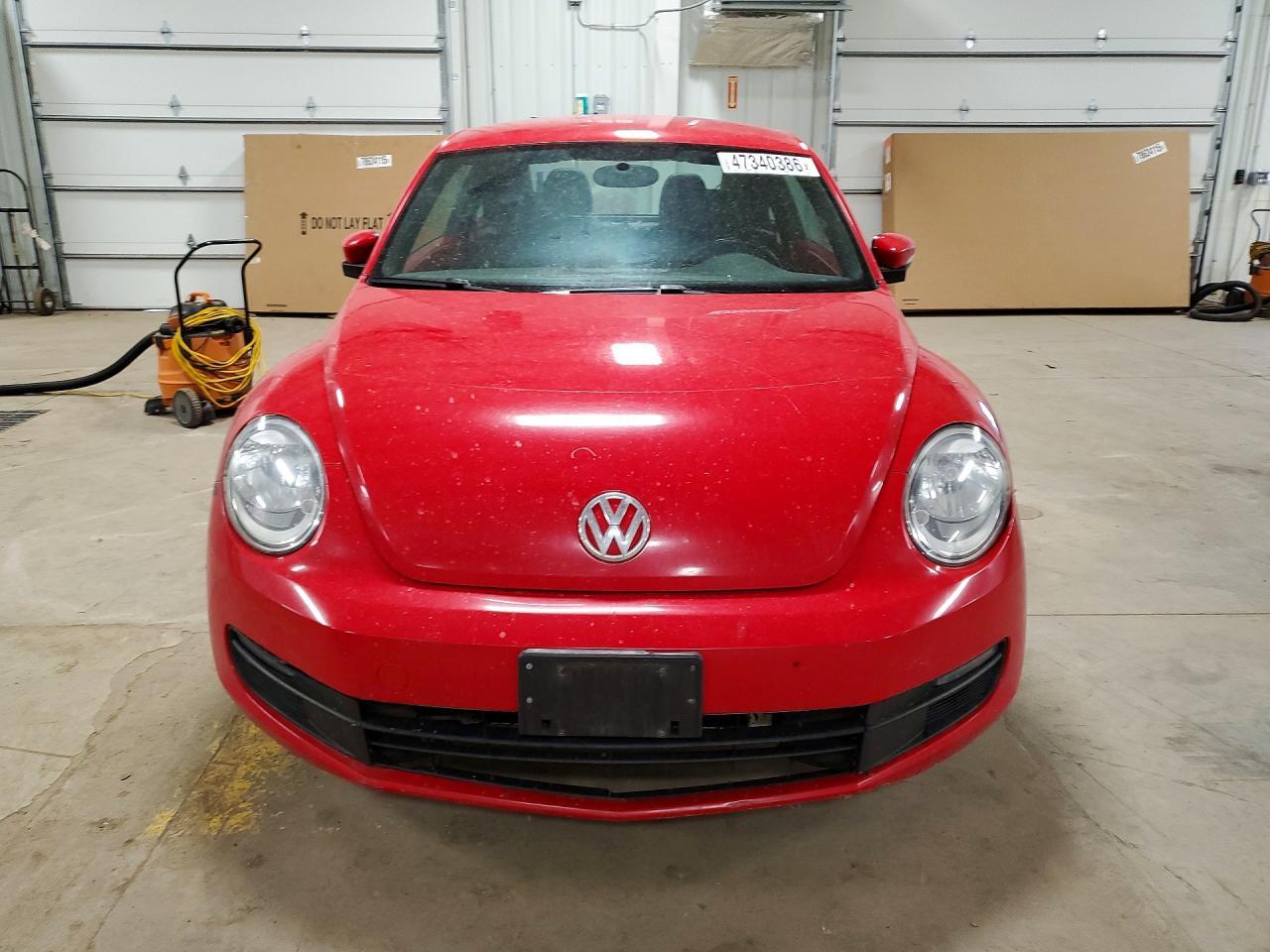 2012 Volkswagen Beetle - Image 5