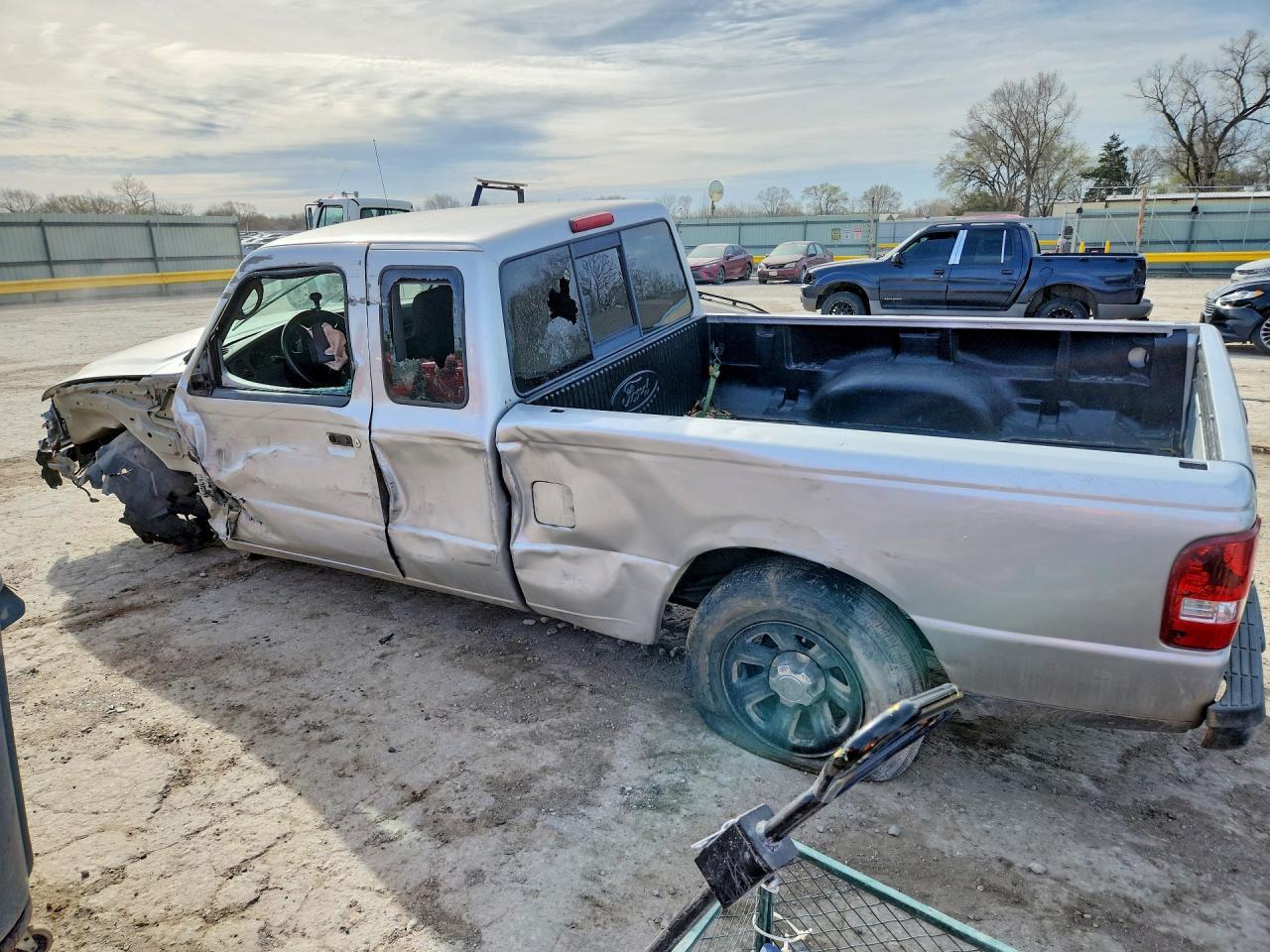 2009 Ford Ranger Super Cab - Image 2