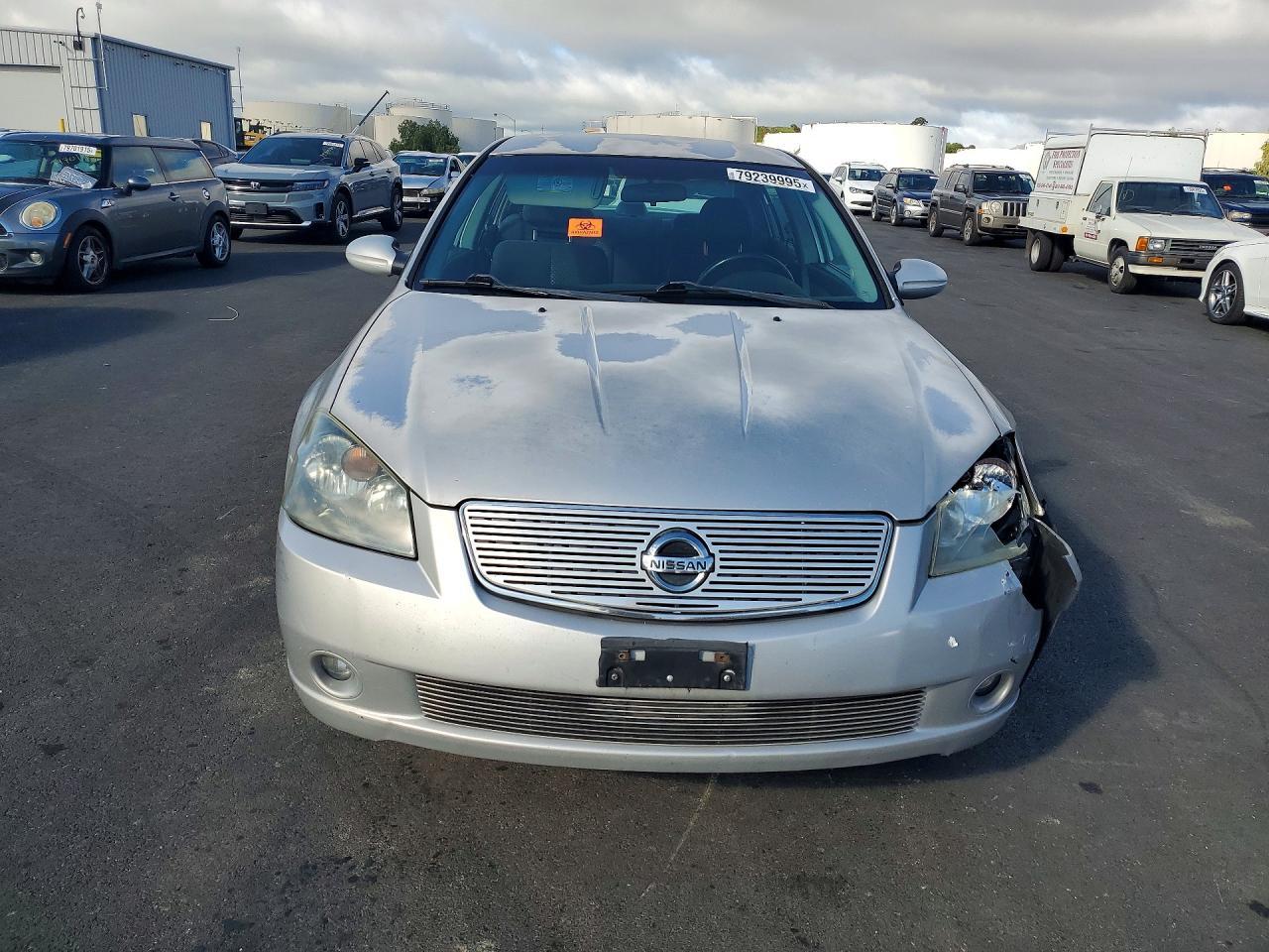 2005 Nissan Altima 3.5 Se - Фото 5