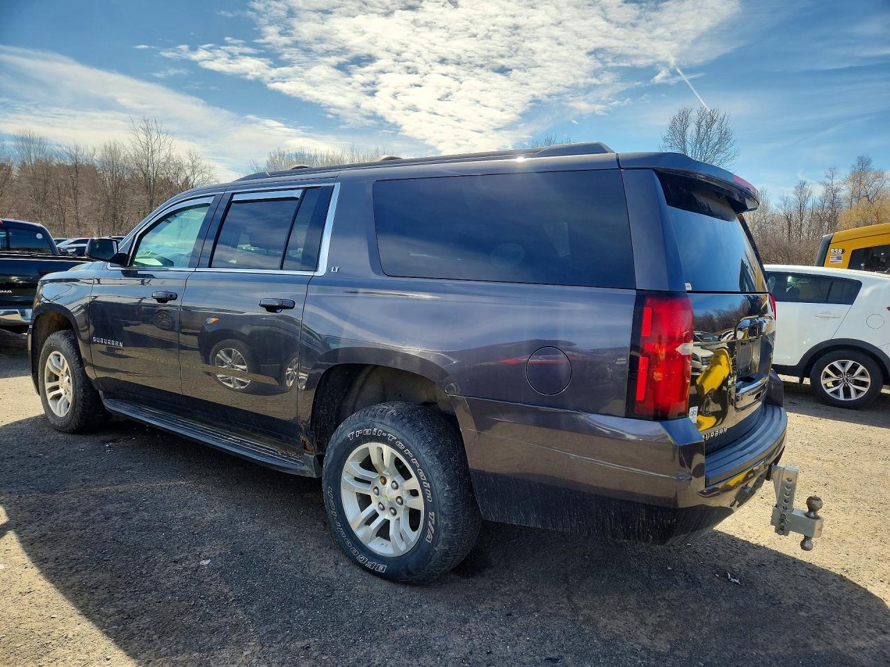 2017 Chevrolet Suburban K1500 Lt - Image 2