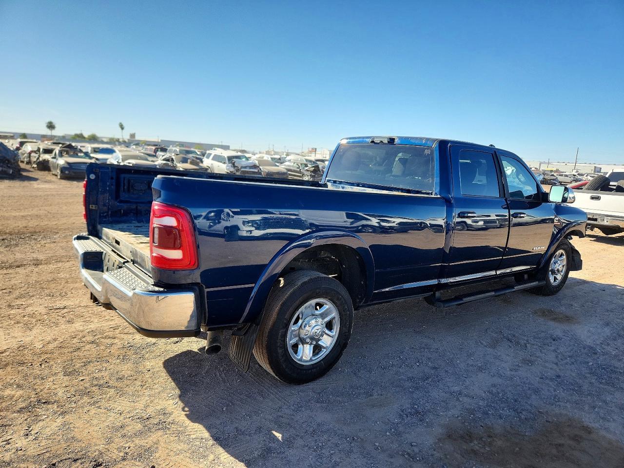 2022 Ram 2500 Laramie - Фото 4