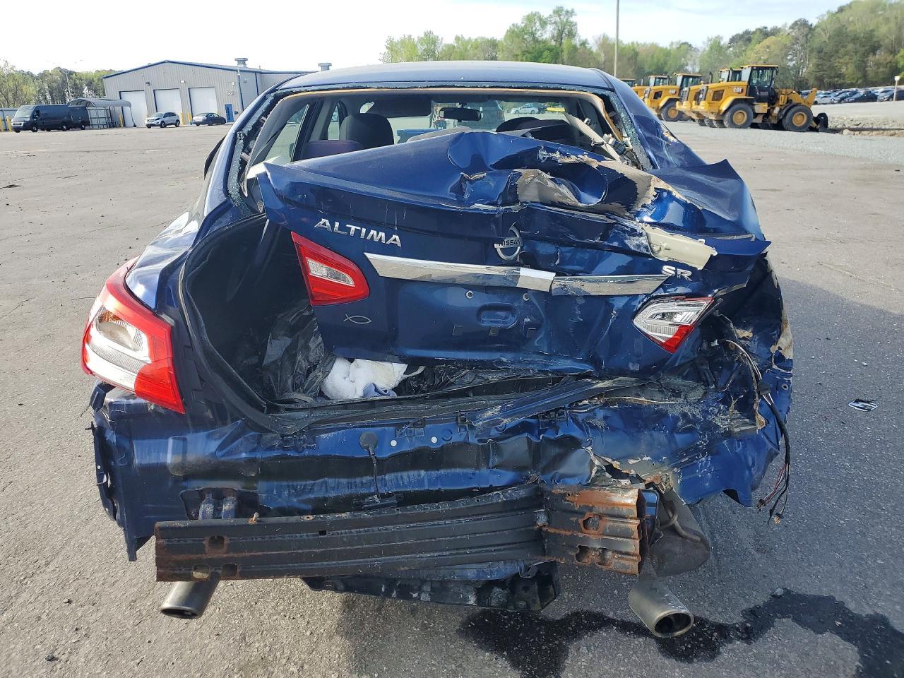 2016 Nissan Altima 2.5 Sr - Image 6