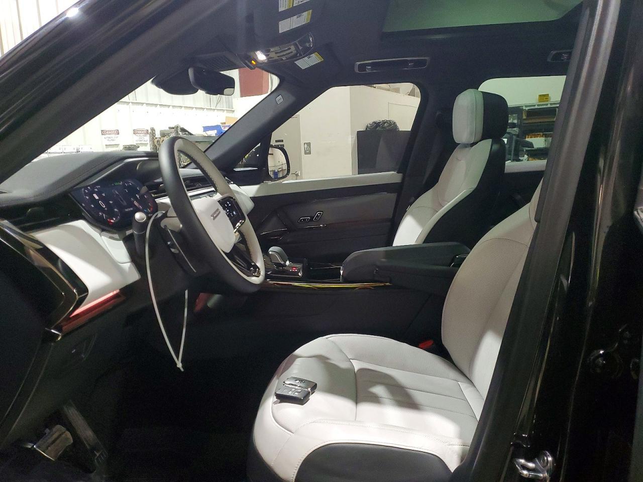 2024 Land Rover Range Rover Sport Dynamic Se - Image 7