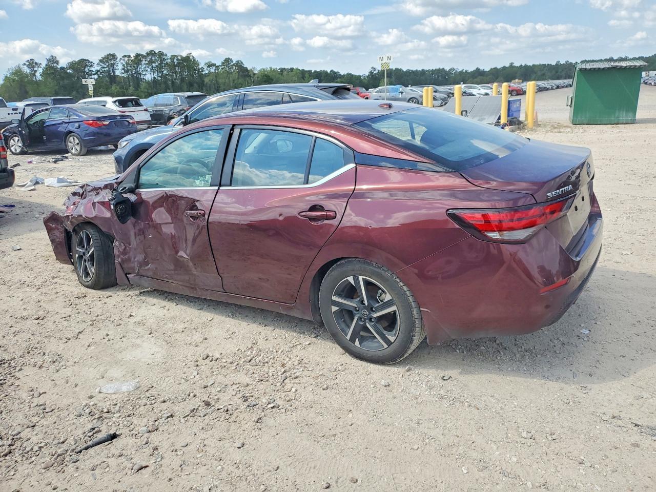 2024 Nissan Sentra Sv - Image 2