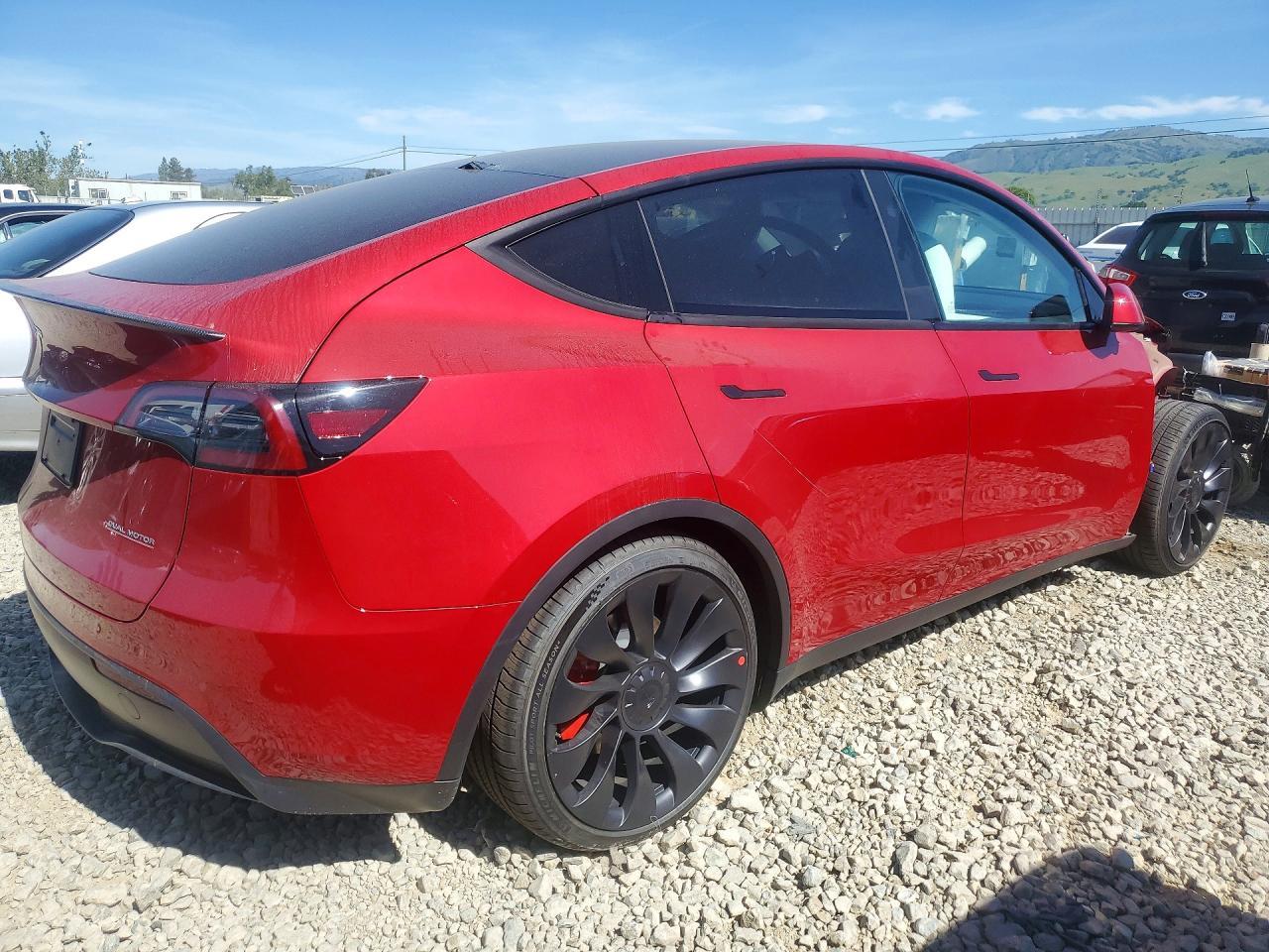 2023 Tesla Model Y - Фото 3