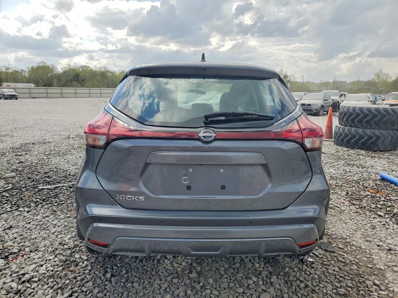 2025 Nissan Kicks Play S - Image 6