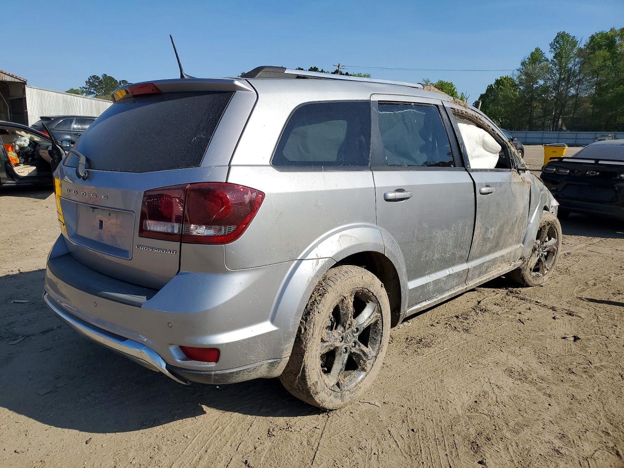 2020 Dodge Journey Crossroad - Image 3