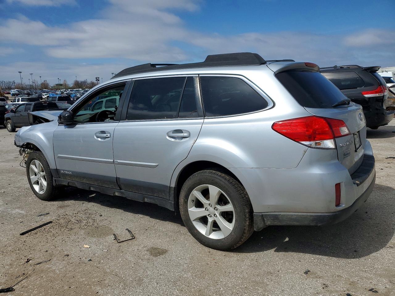 2013 Subaru Outback 2.5I Premium - Image 2