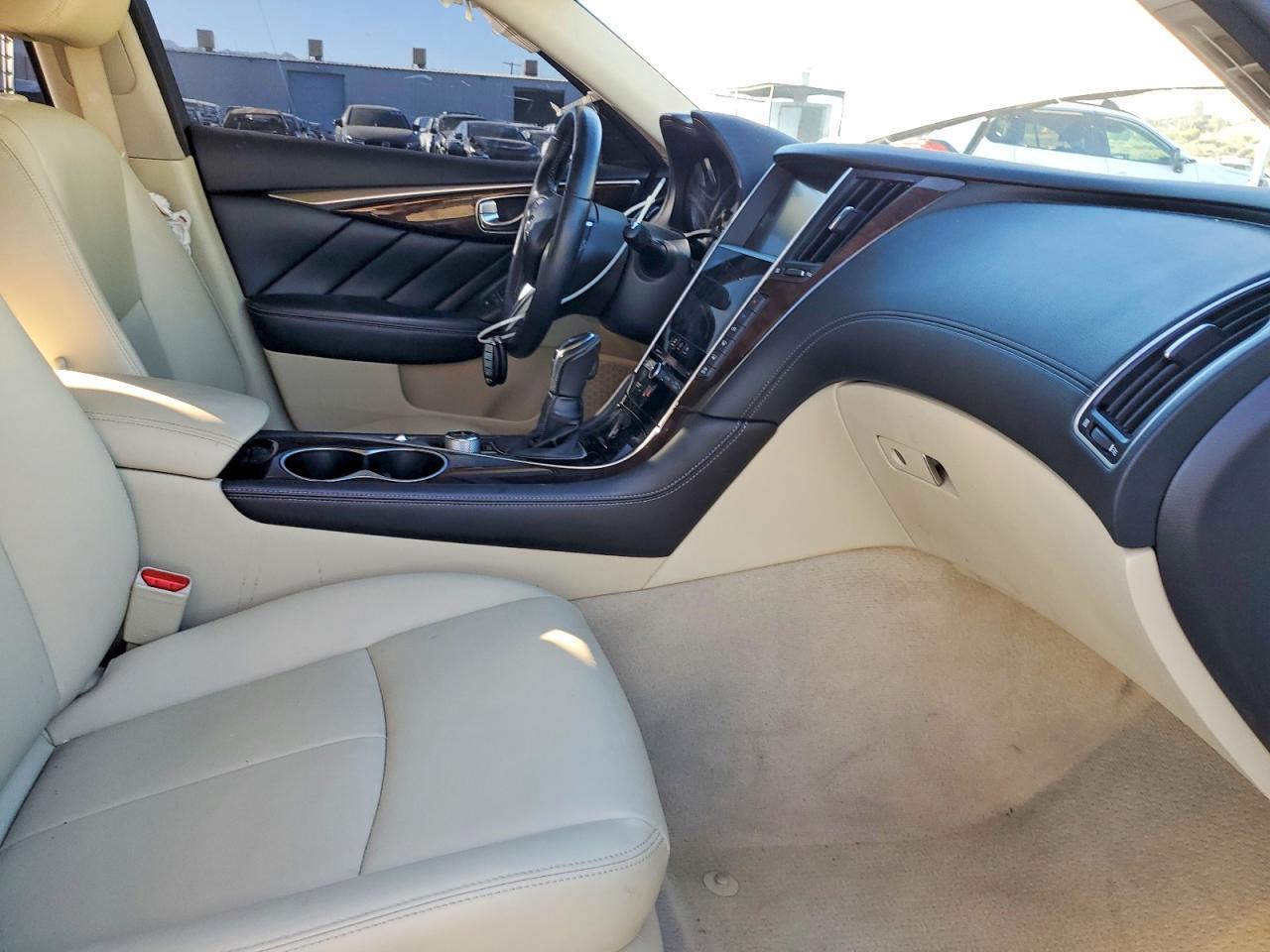 2018 Infiniti Q50 3.0T Luxe - Фото 7
