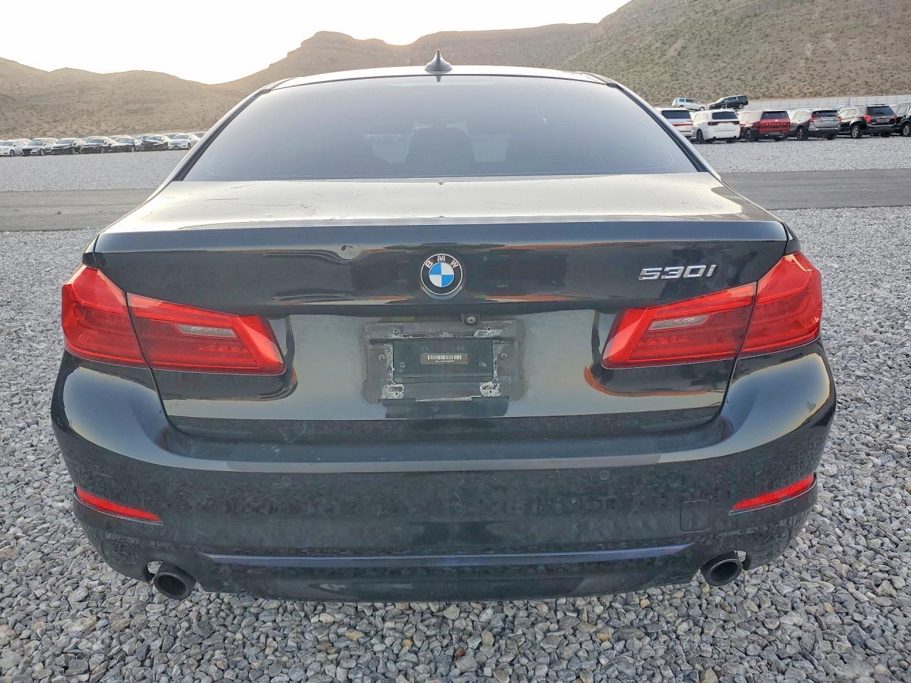 2019 BMW 530 I - Фото 6