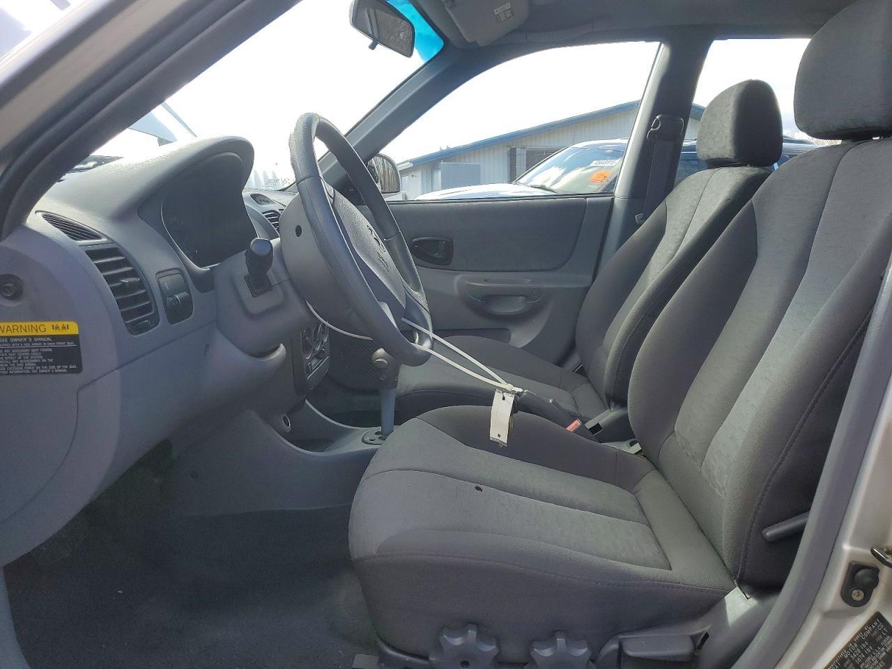 2005 Hyundai Accent Gls - Фото 7