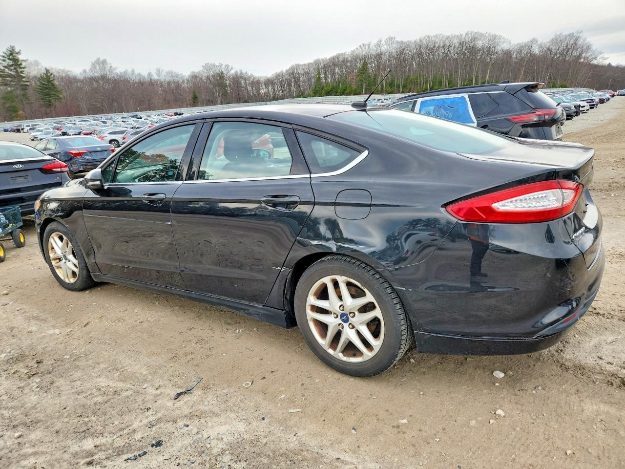 2013 Ford Fusion Se - Фото 2