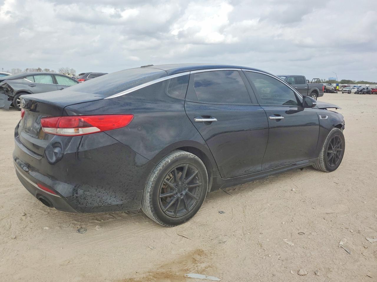 2018 Kia Optima Lx - Image 3