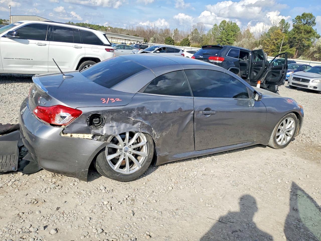 2013 Infiniti G37 Convertible Base - Фото 3