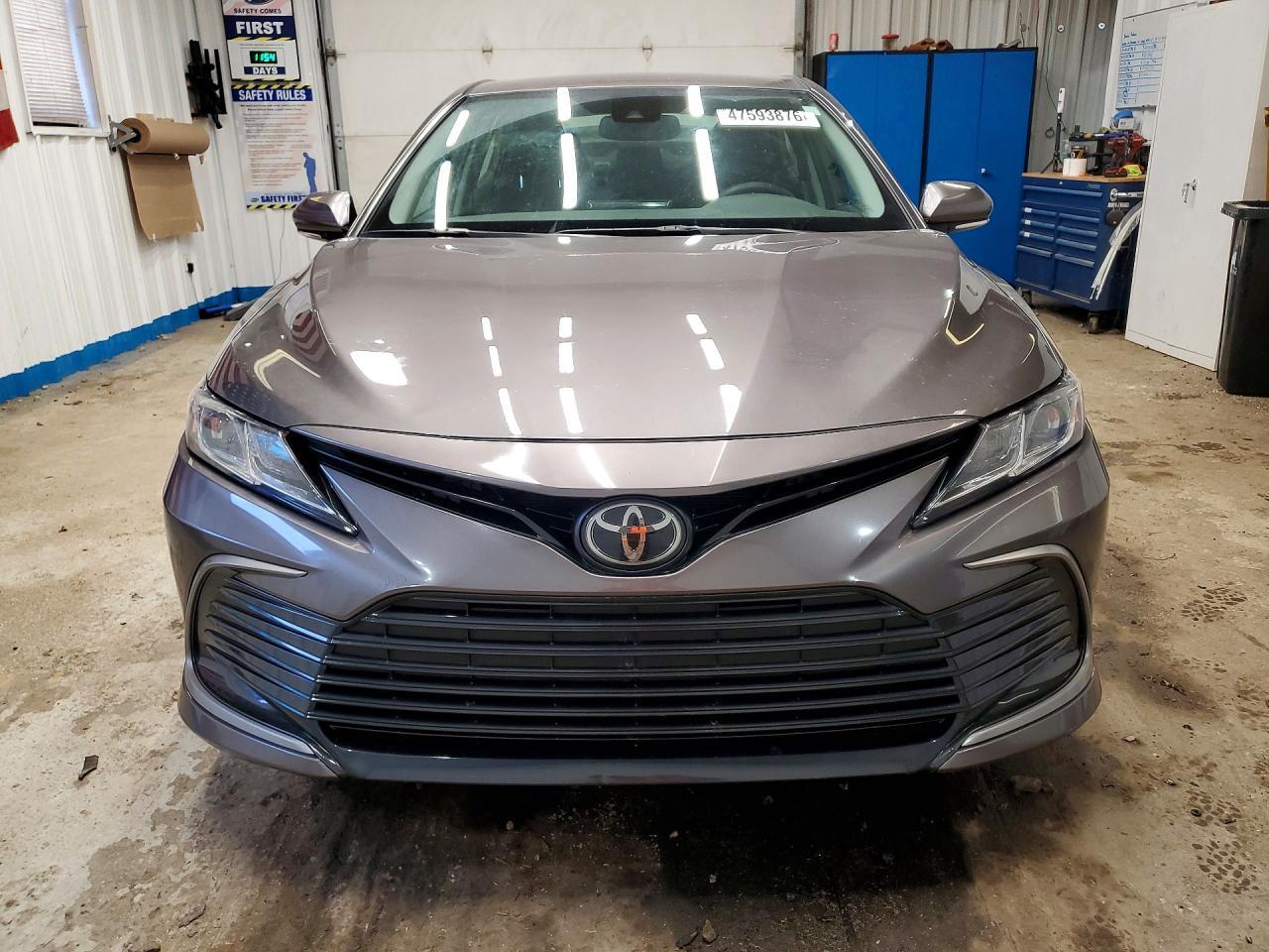 2024 Toyota Camry Le - Image 5