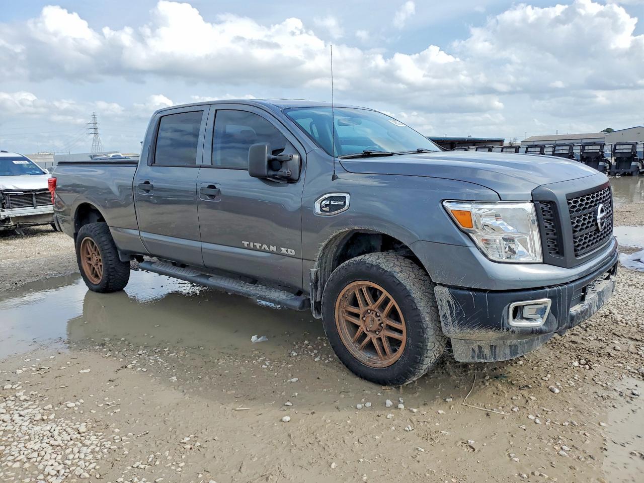 2017 Nissan Titan Xd S - Image 4