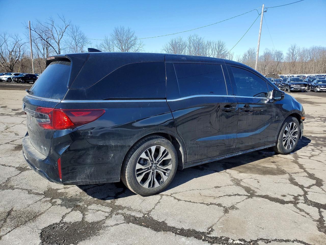 2025 Honda Odyssey Elite - Фото 3