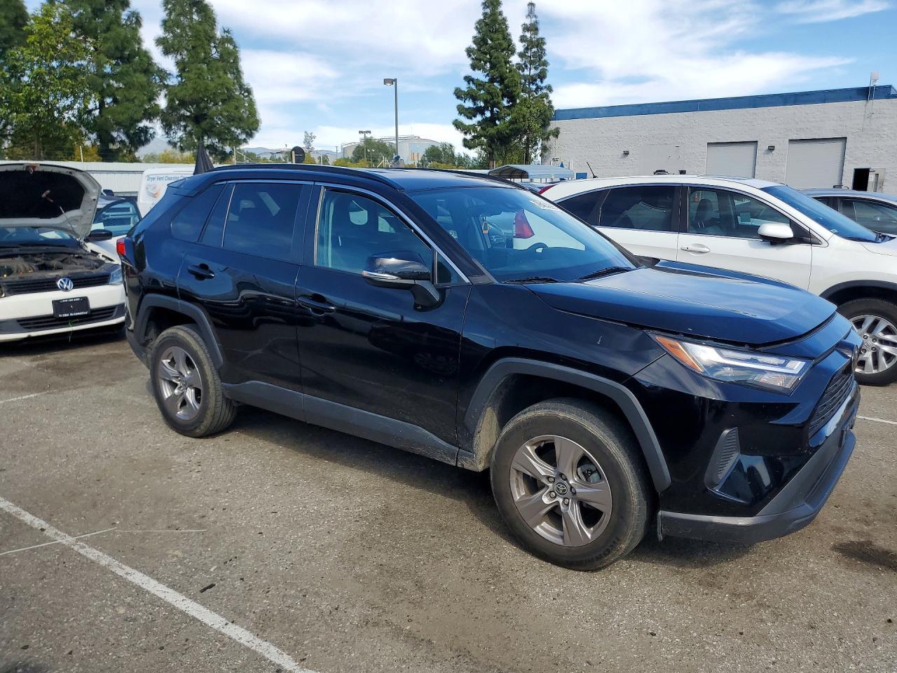 2022 Toyota Rav4 Xle - Фото 4