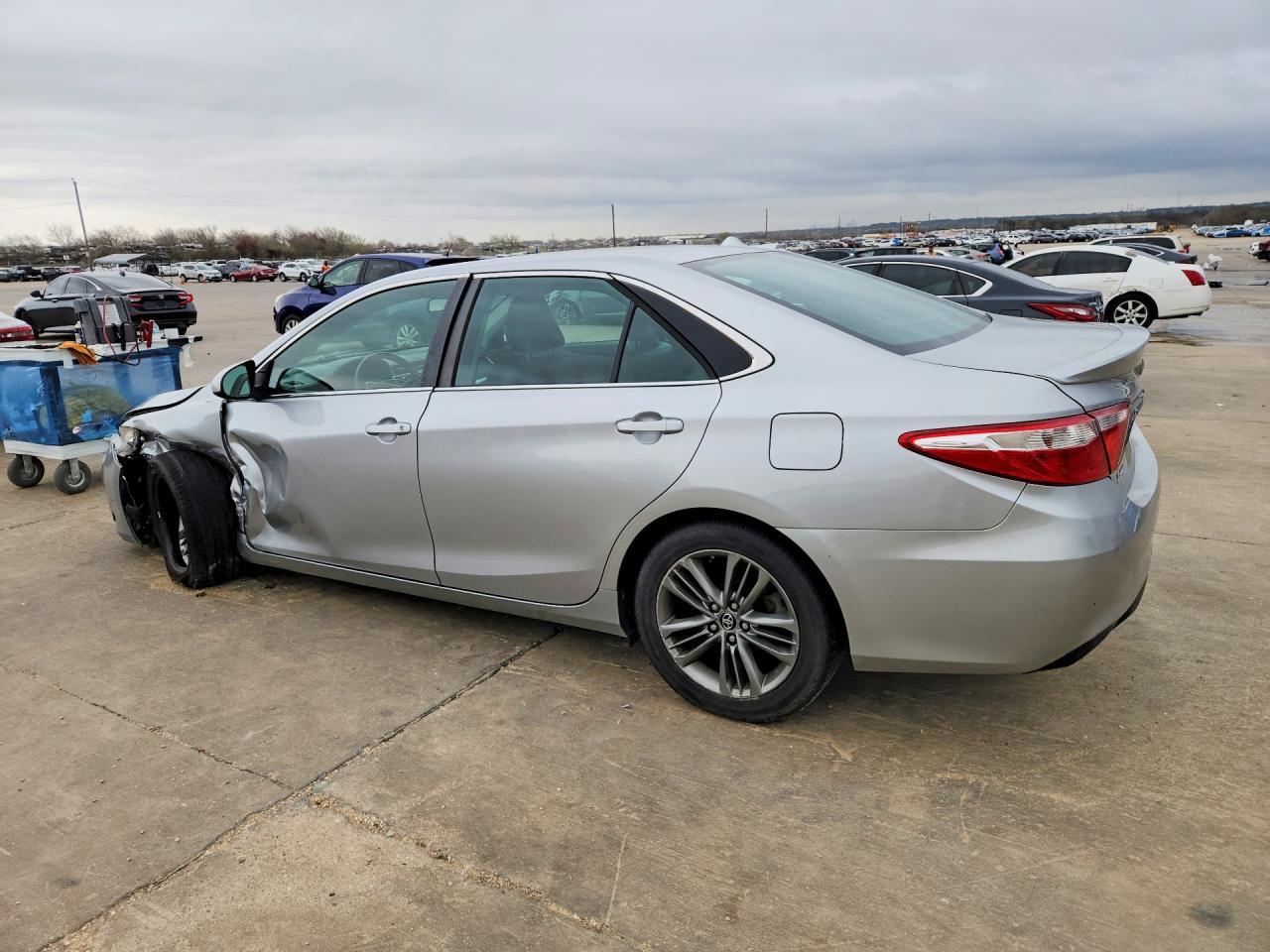 2017 Toyota Camry Se - Image 2