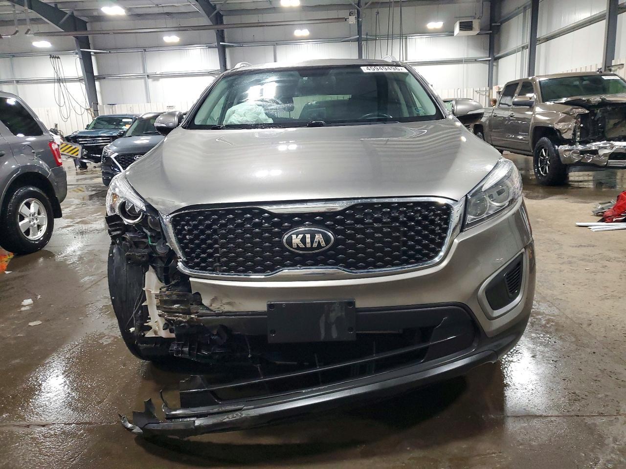 2016 Kia Sorento Lx - Image 5