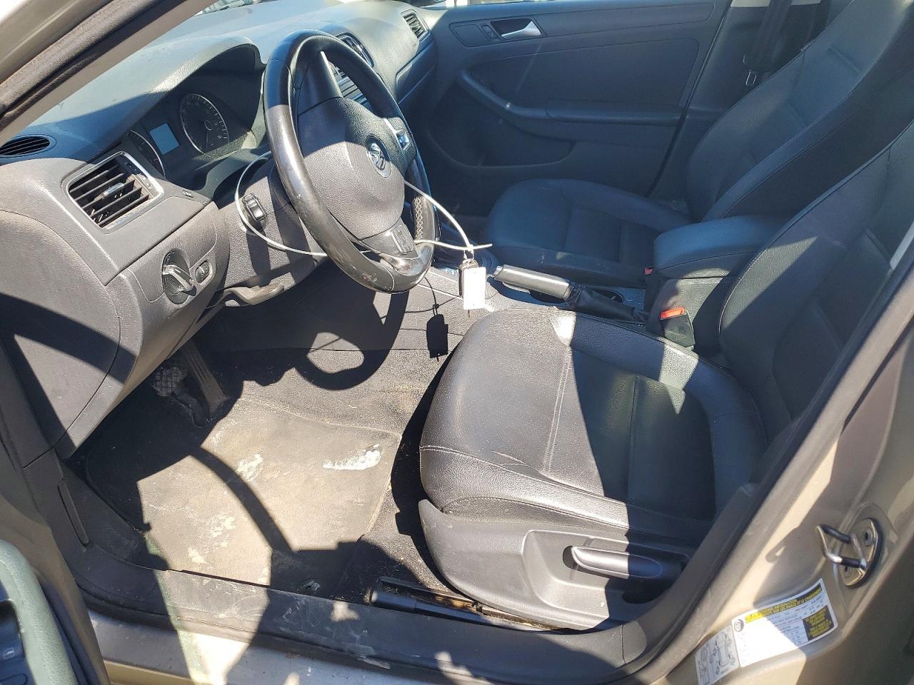 2012 Volkswagen Jetta Se - Image 7