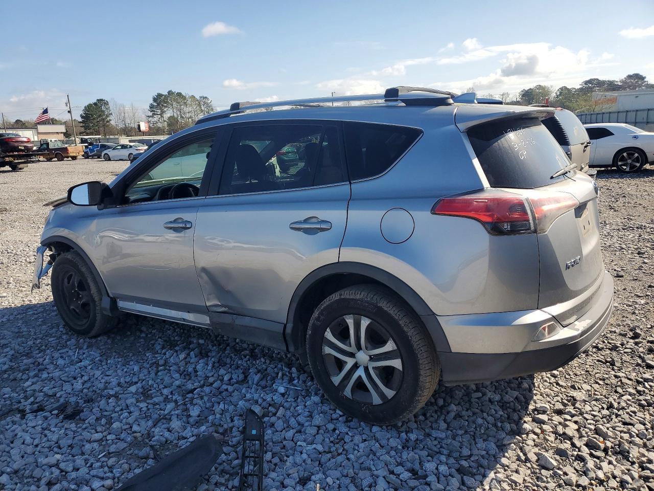 2016 Toyota Rav4 Le - Фото 2