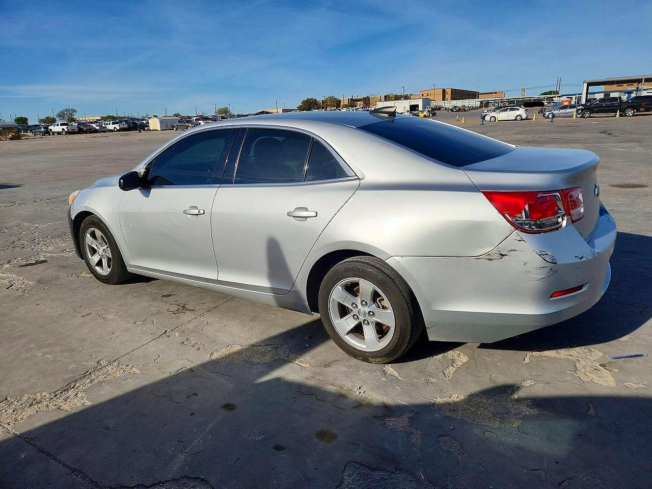 2015 Chevrolet Malibu Ls - Фото 2