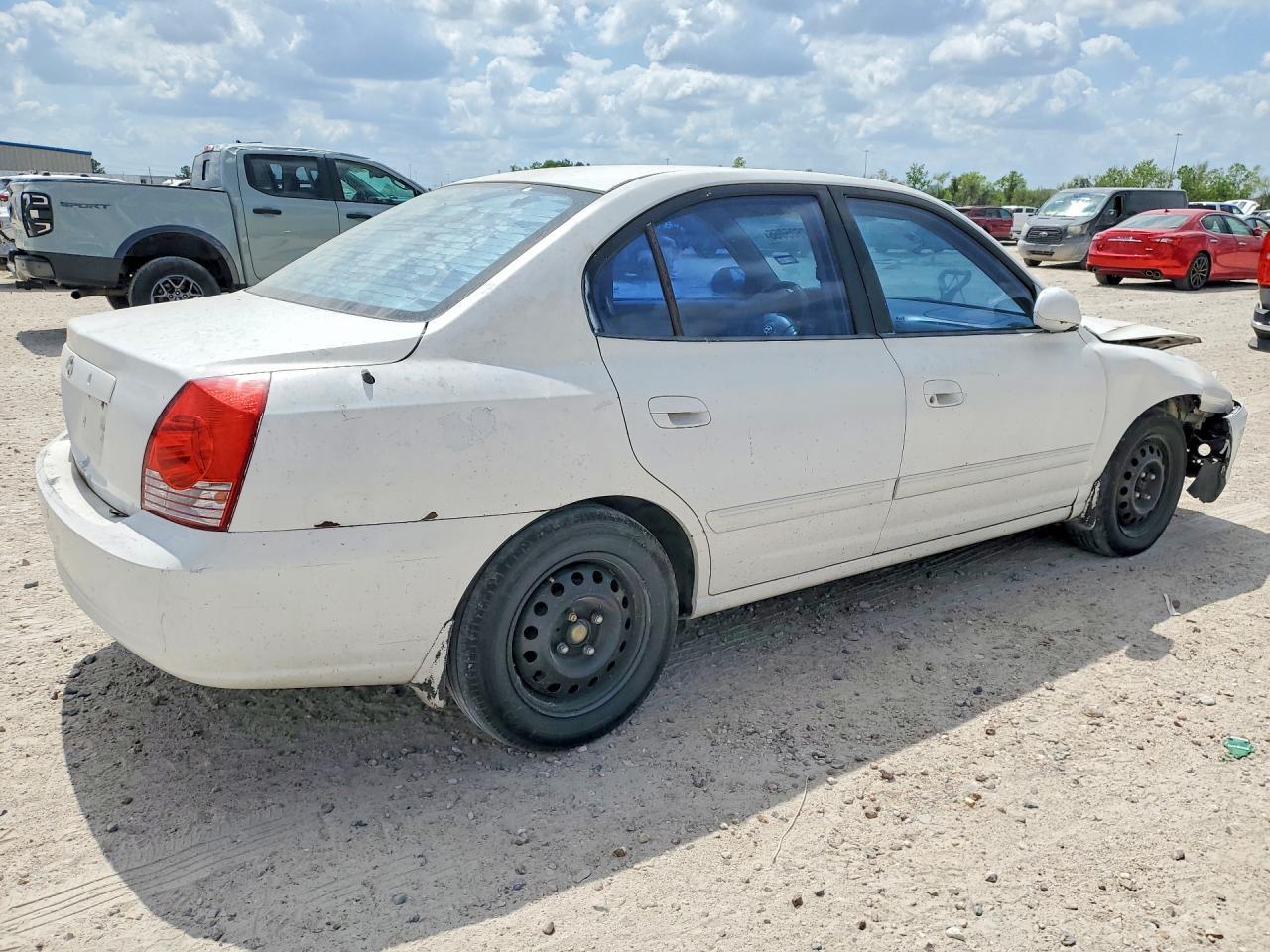 2005 Hyundai Elantra - Фото 3