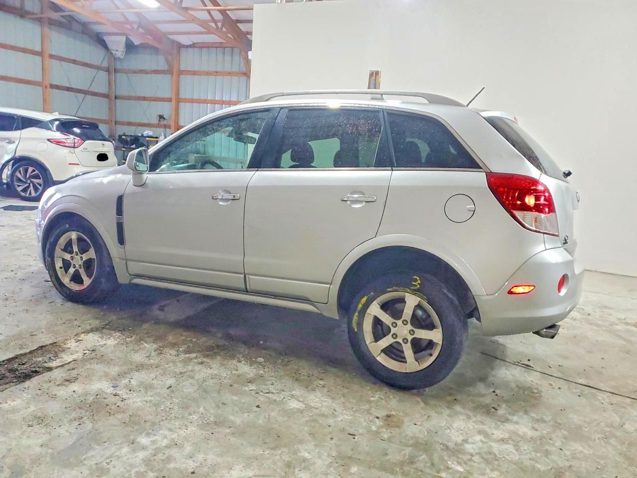 2012 Chevrolet Captiva Sport - Image 2