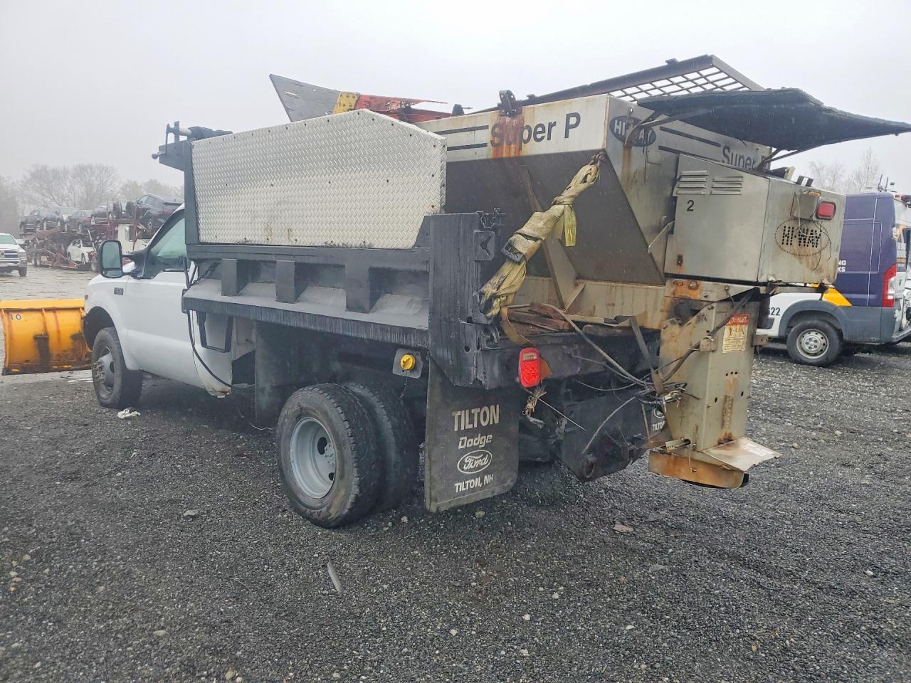 2002 Ford F350 Super Duty - Image 2