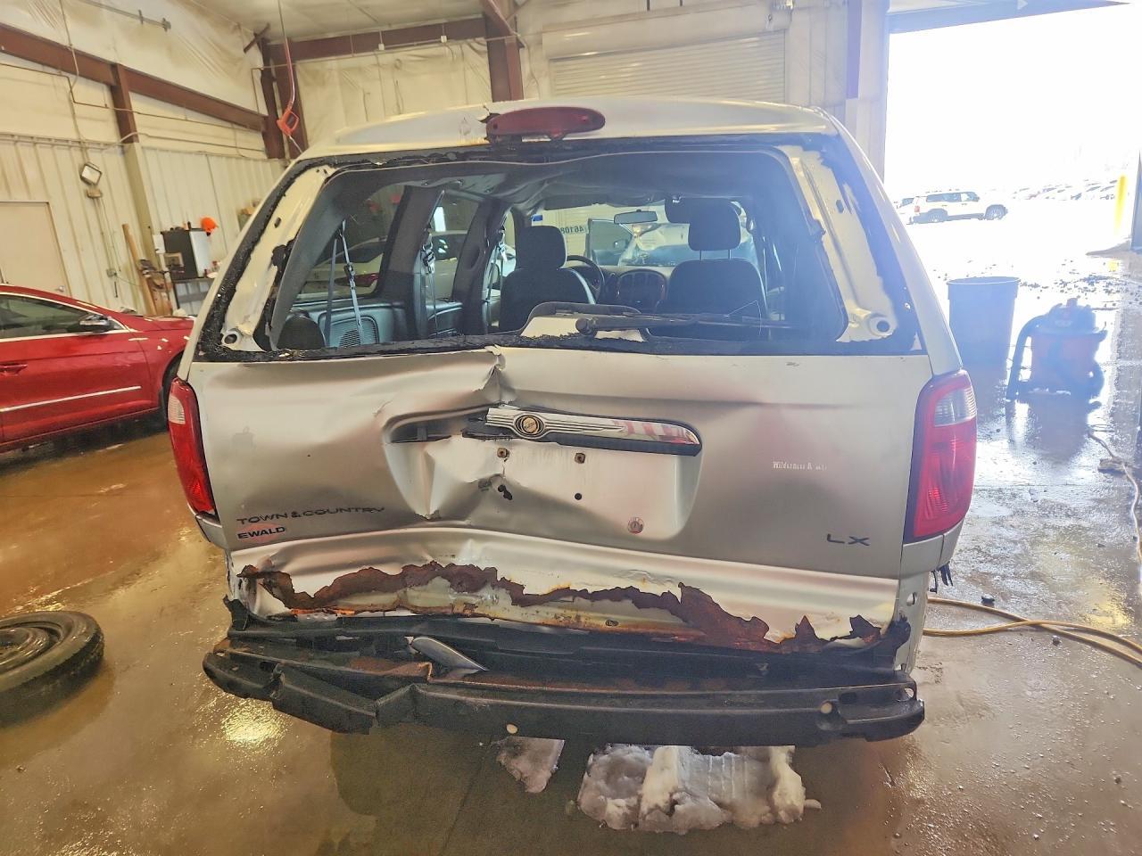 2007 Chrysler Town & Country Lx - Image 6