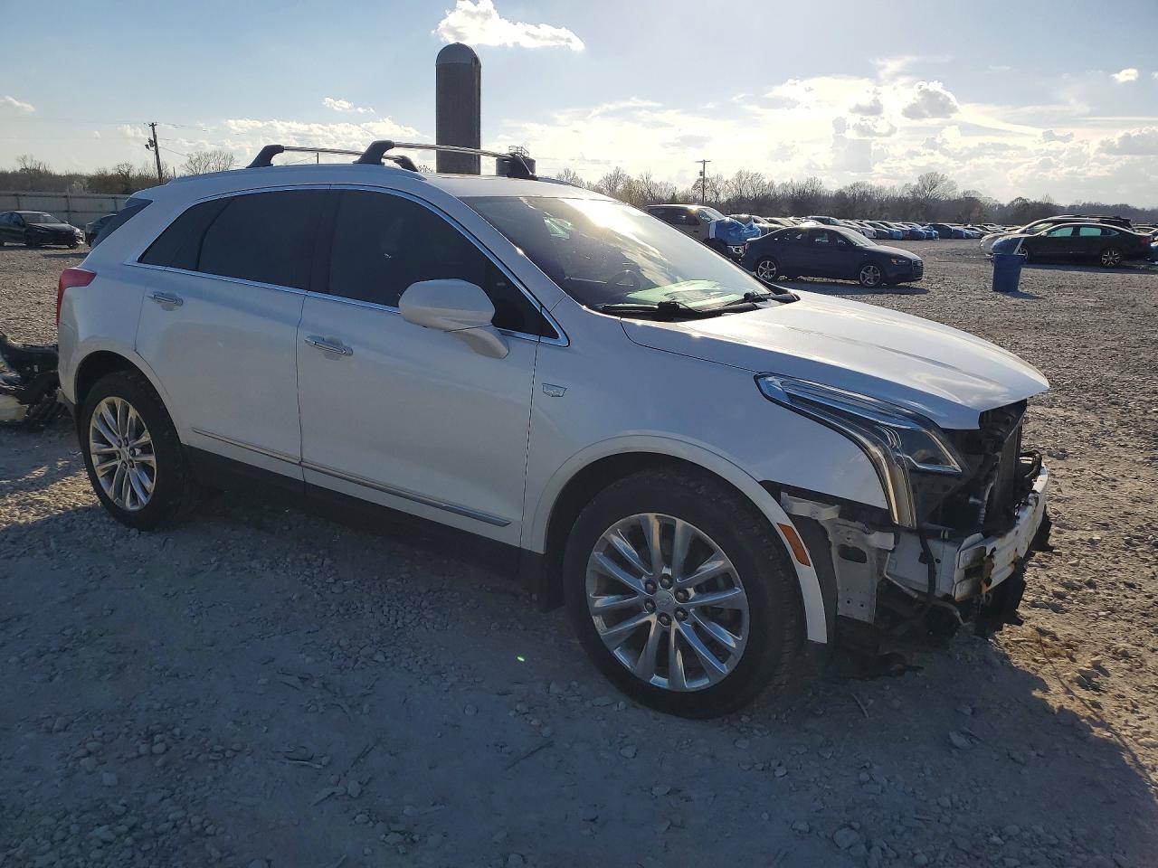 2017 Cadillac Xt5 Platinum - Фото 4