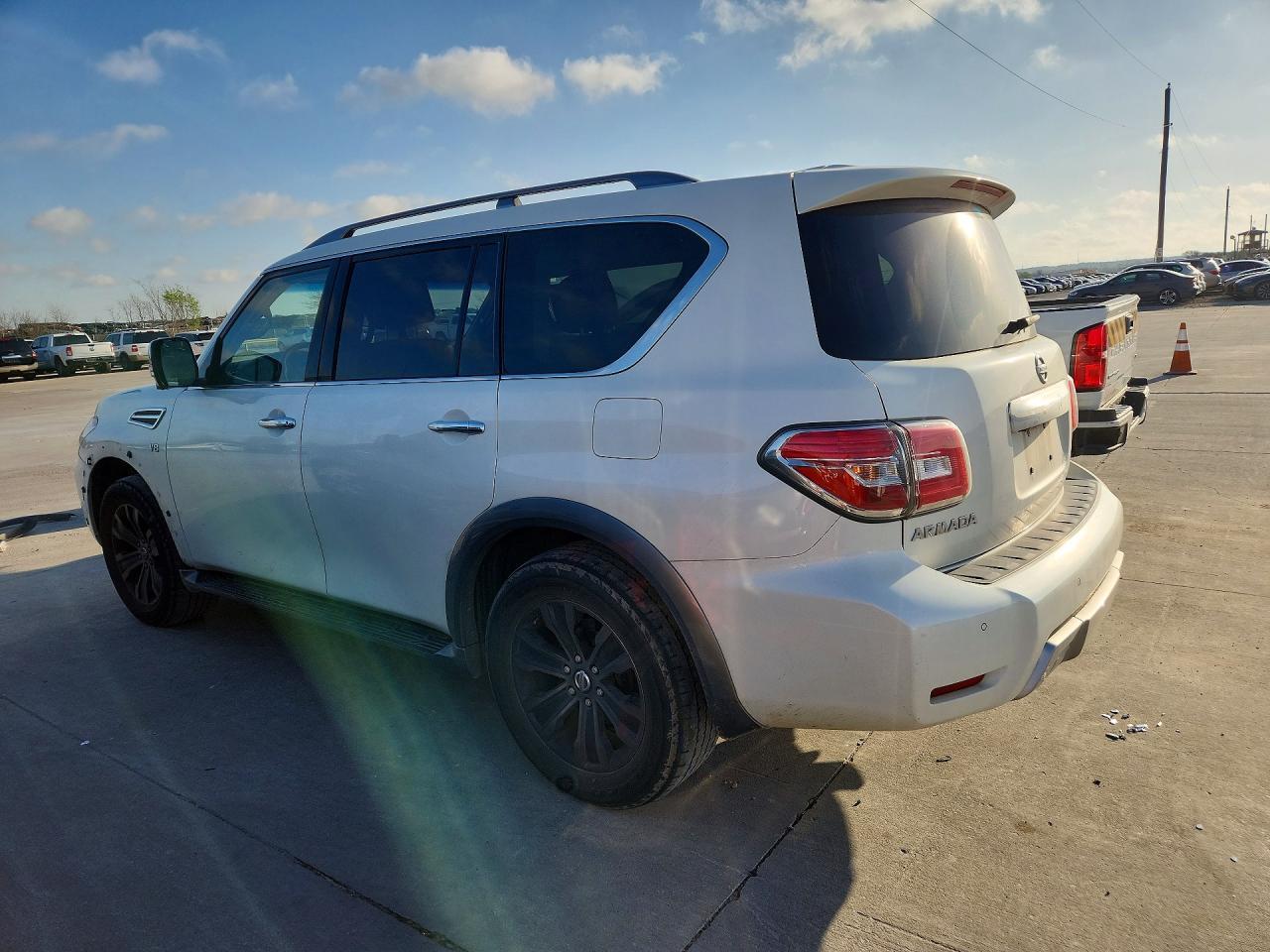 2017 Nissan Armada Platinum - Фото 2