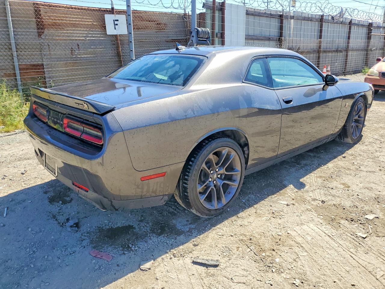 2023 Dodge Challenger R - Фото 3