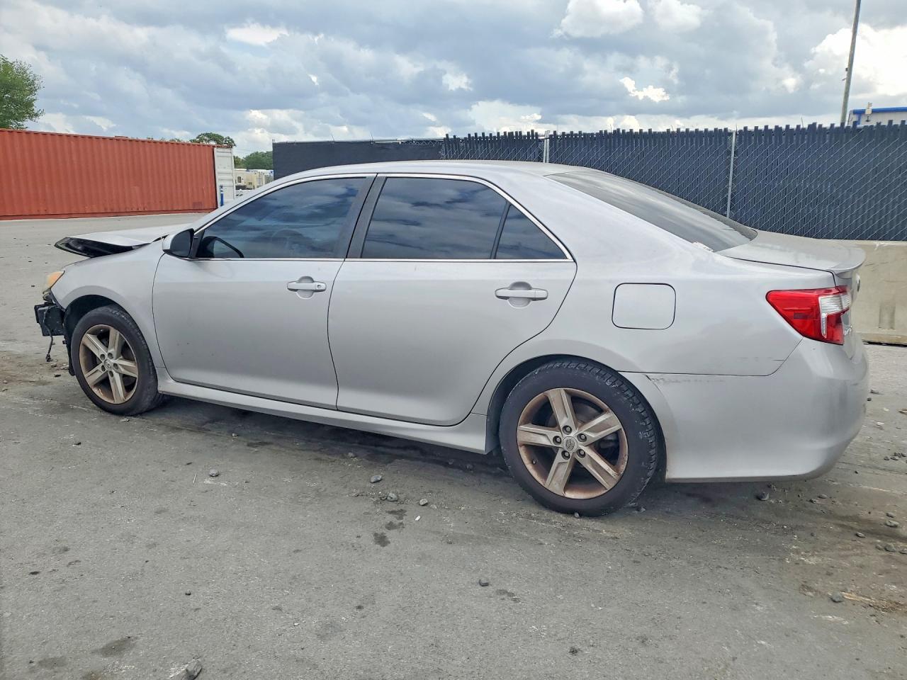 2014 Toyota Camry Se - Фото 2