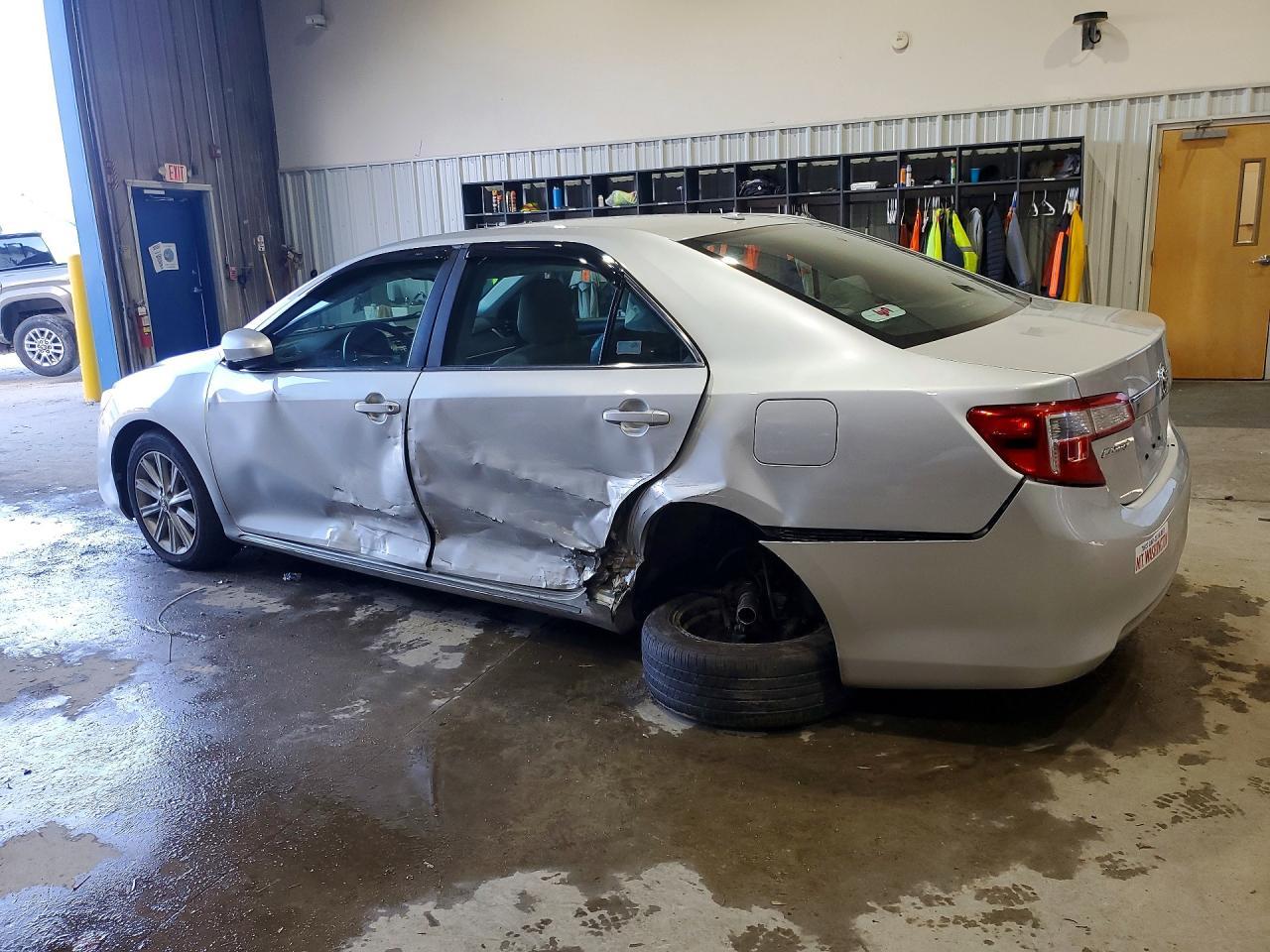2012 Toyota Camry Xle - Фото 2