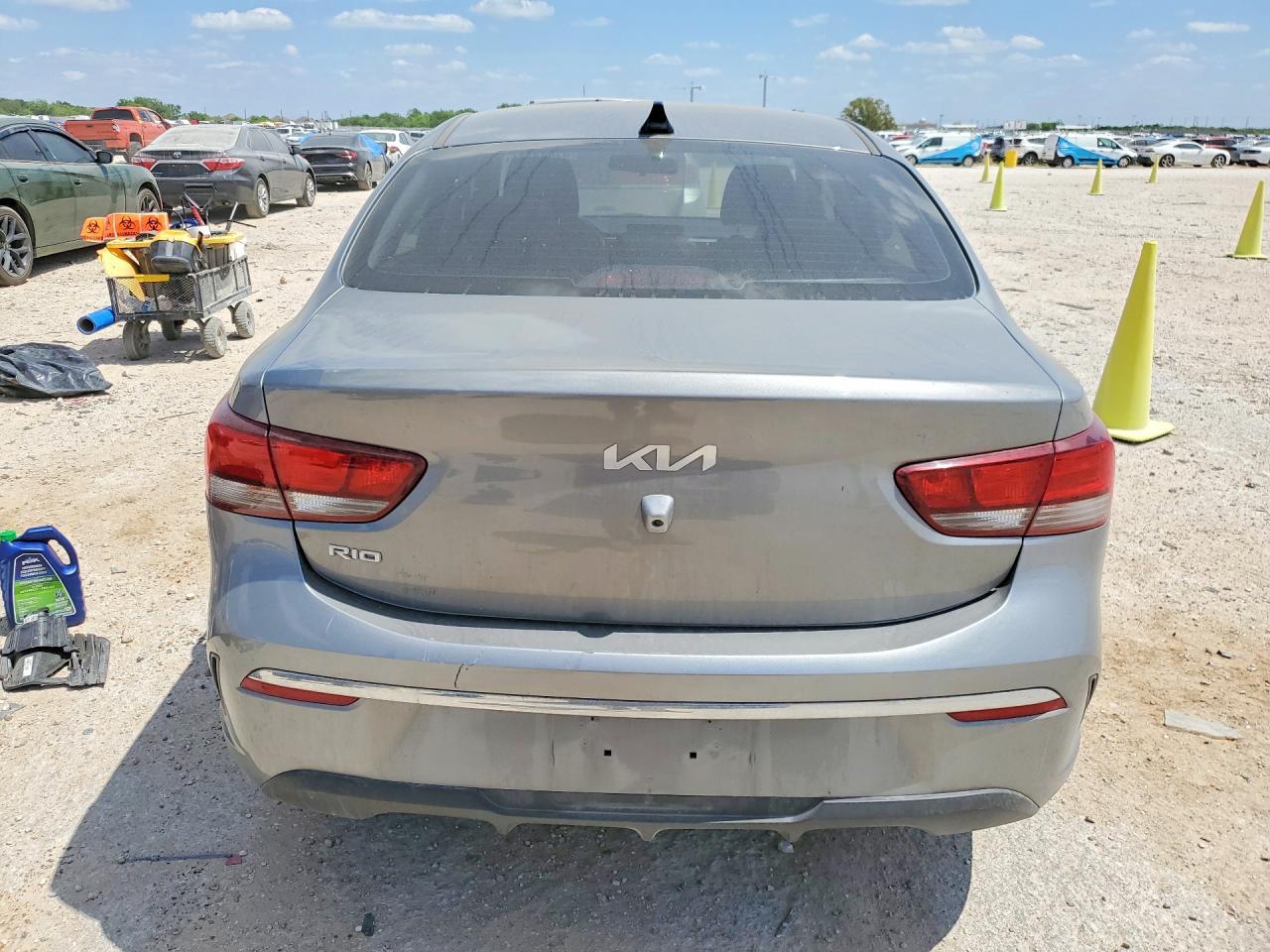 2022 Kia Rio Lx - Image 6