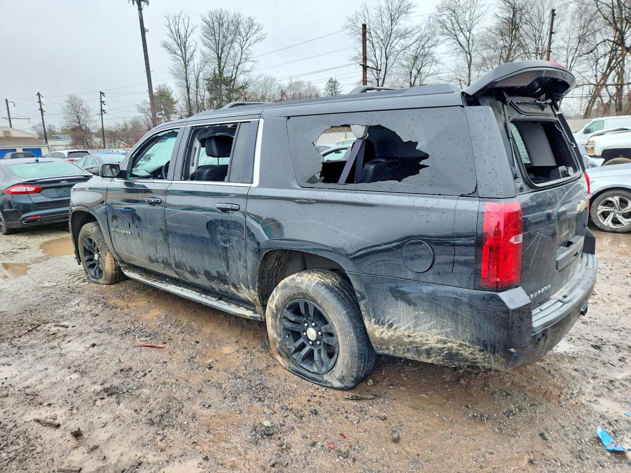 2016 Chevrolet Suburban K1500 Lt - Image 2