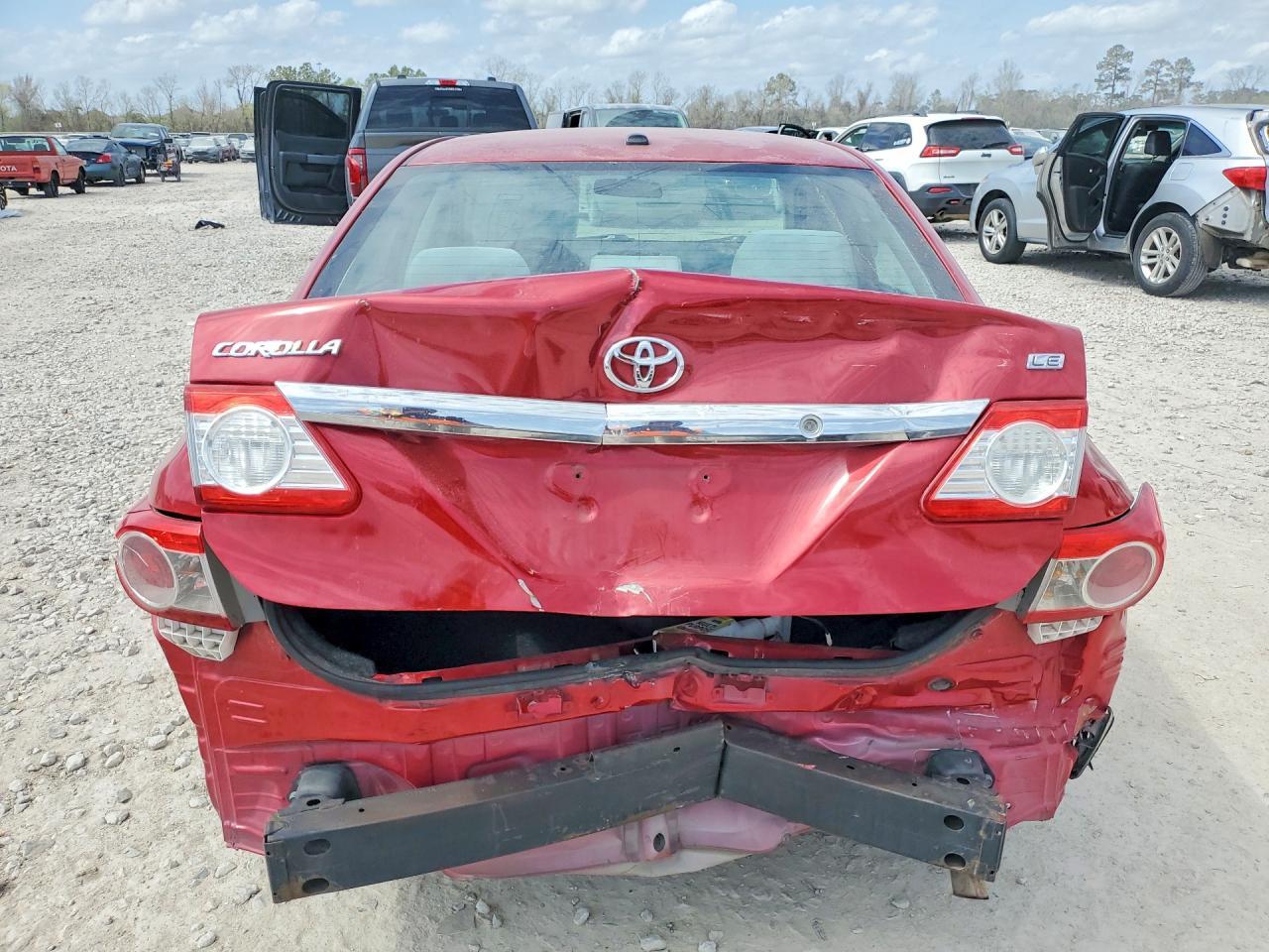 2011 Toyota Corolla Le - Фото 6