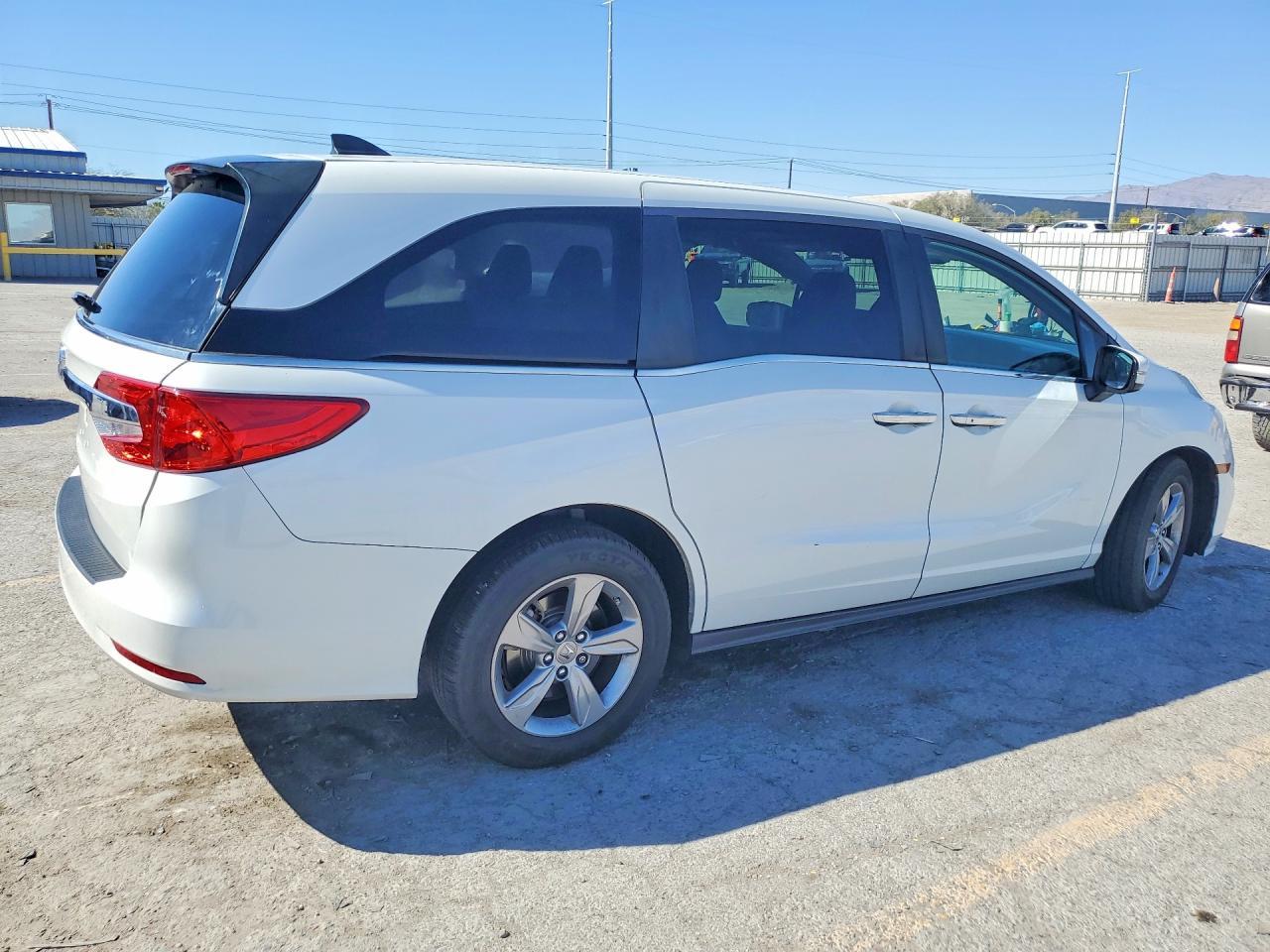2020 Honda Odyssey Ex - Image 3