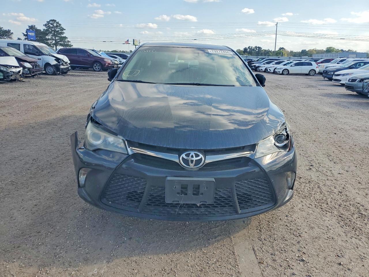 2015 Toyota Camry Le - Фото 5